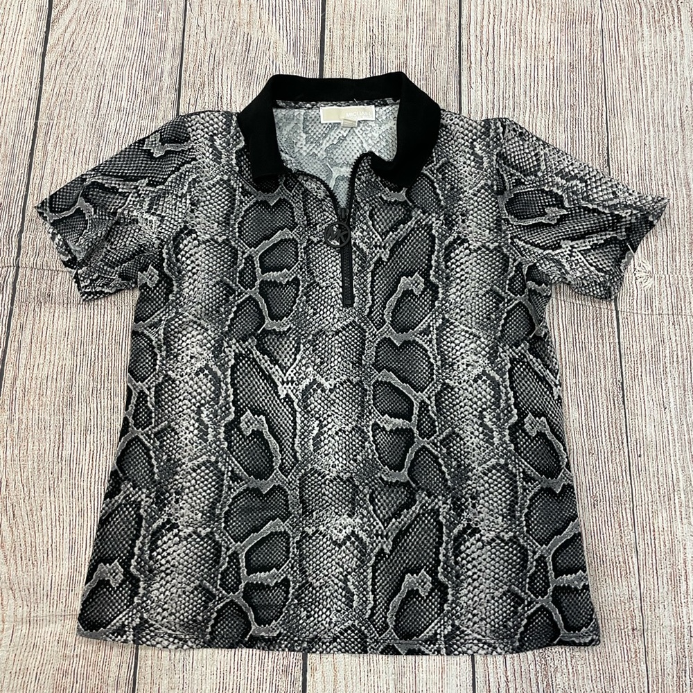 😍 Michael Kors Gray Black snakeskin print black collar half zip size medium